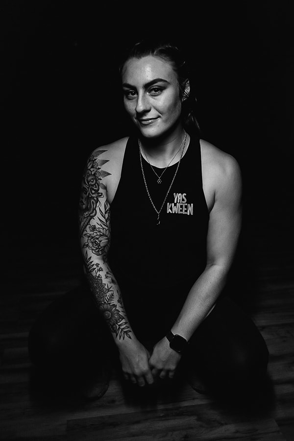 Shannon-Palmer-Sports-Nutrionist-Crossfit-Athlete-and-Strongwoman_bw